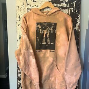 Distressed Jonas Brothers The Remember Me Tour 2021 Hoodie size XL.